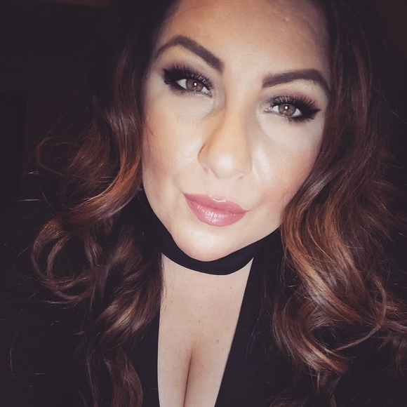 Meet your Posher, Romina - Picture 1 of 1